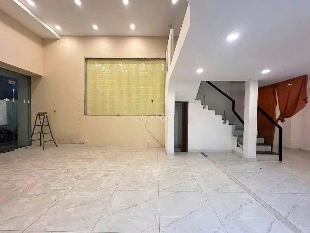 Renting the main alley Lê Văn Sỹ District 3, area 7.5 X14 M, 2nd floor, 40 million.