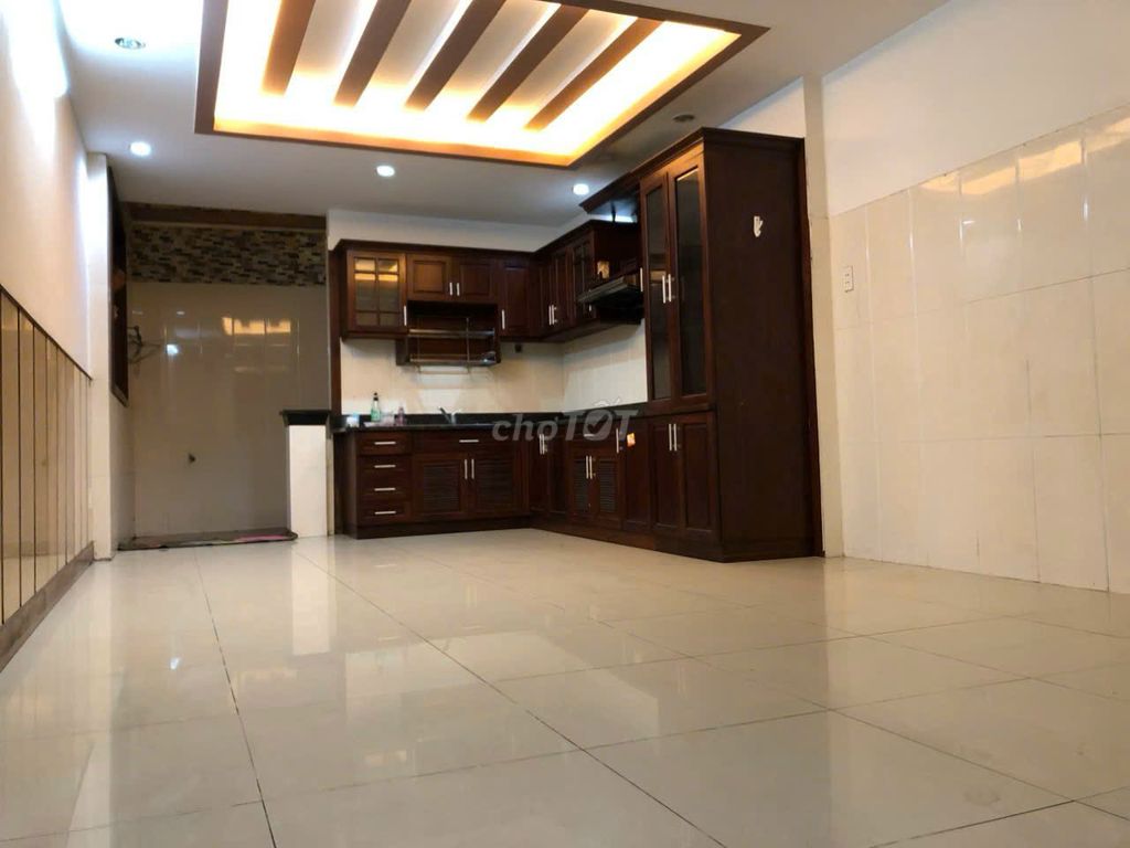 Rent the alleyhouse 690/3 A Lê Hồng Phong, 010, District 10
