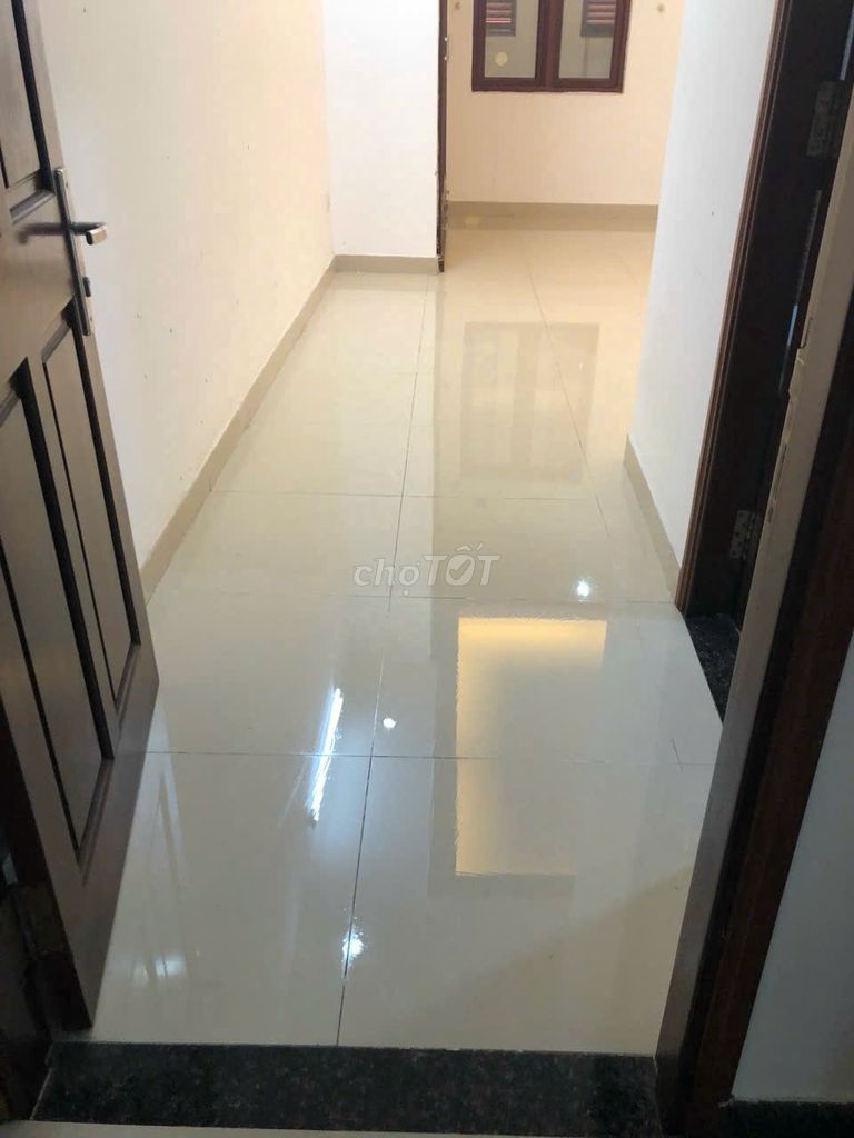 Rent the alleyhouse 690/3 A Lê Hồng Phong, 010, District 10