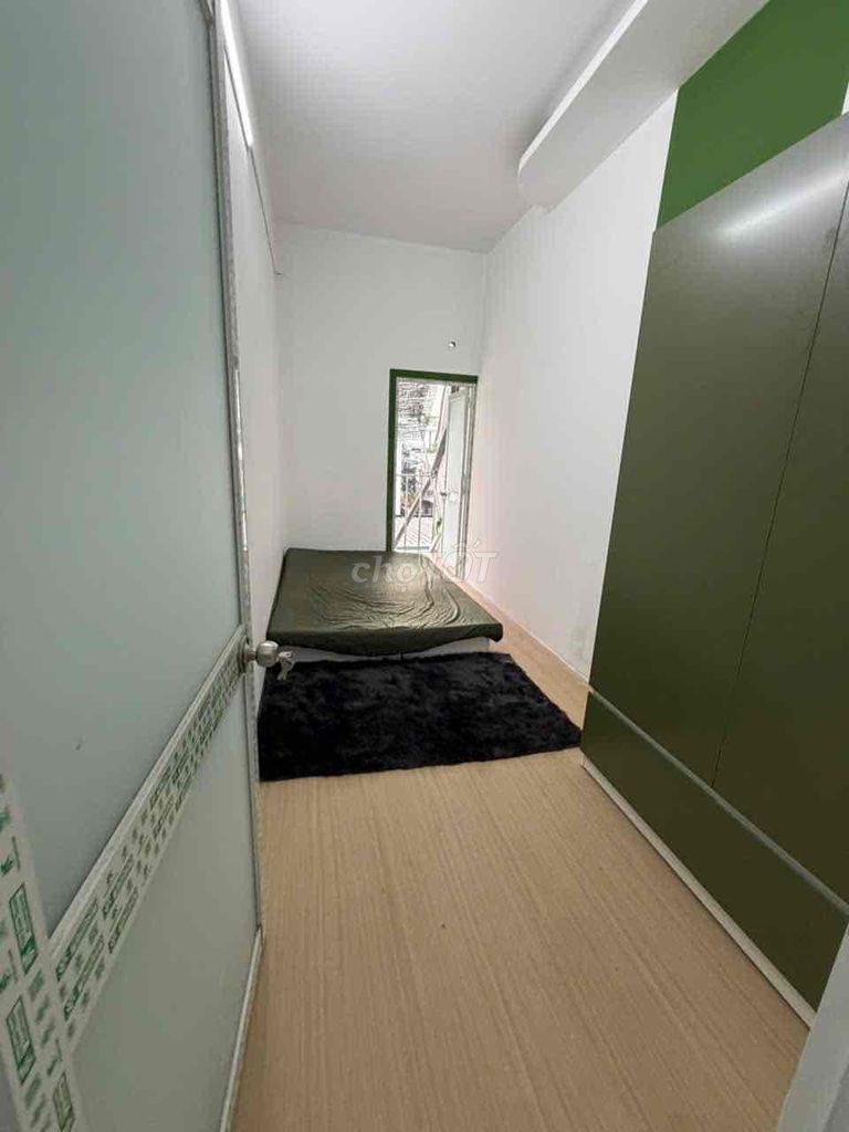 Rent two rooms on Ung Văn Khiêm, near the new meroport