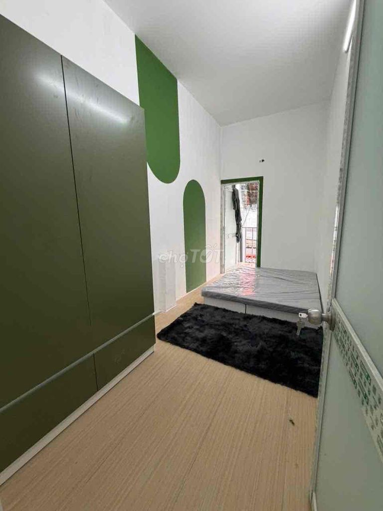 Rent two rooms on Ung Văn Khiêm, near the new meroport