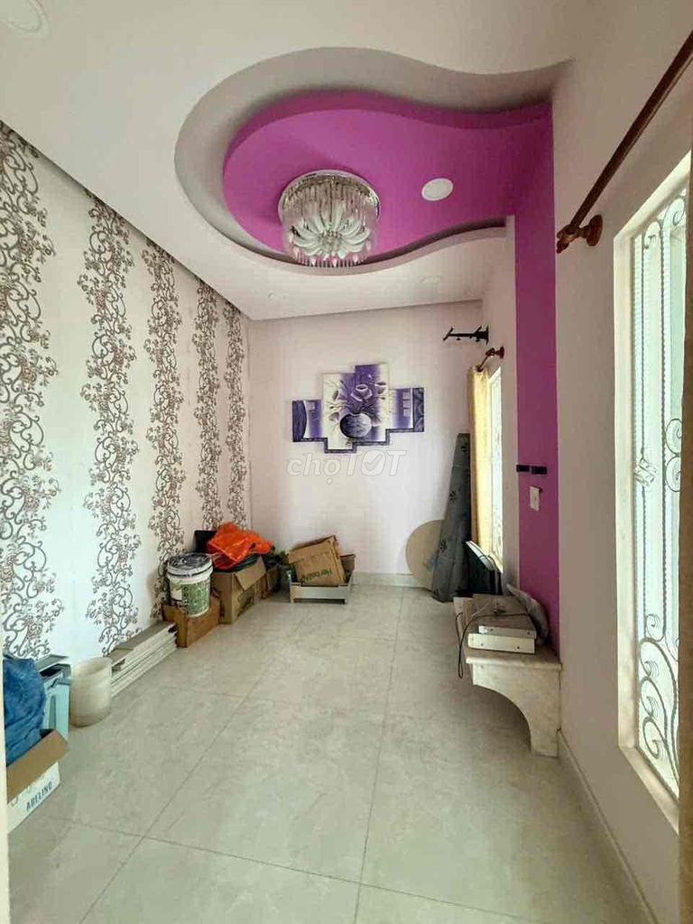 Rent one sugar, 5th Street 6 meters, 1 1 1 1 st y 2 floors, 4 bedrooms, 20 million