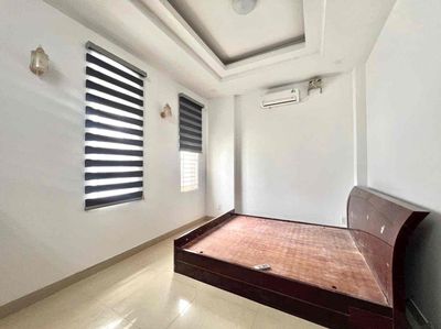 The room opposite the sequential building