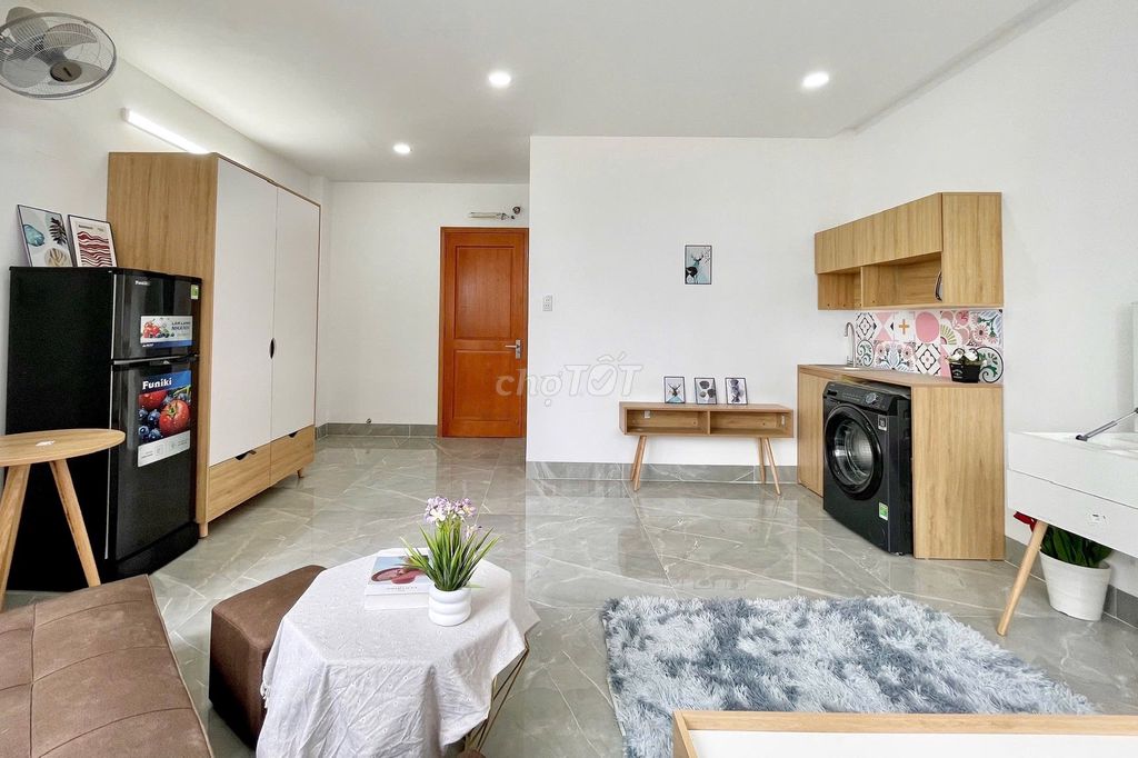 Rents Bình Tân studios free of charge. Full interior.