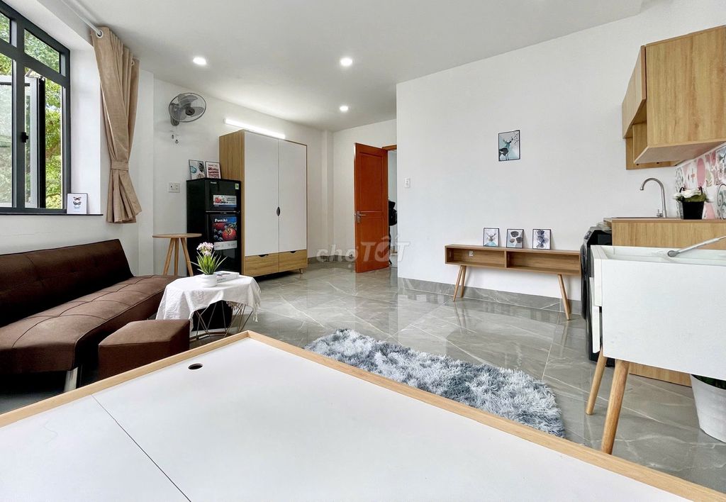Rents Bình Tân studios free of charge. Full interior.