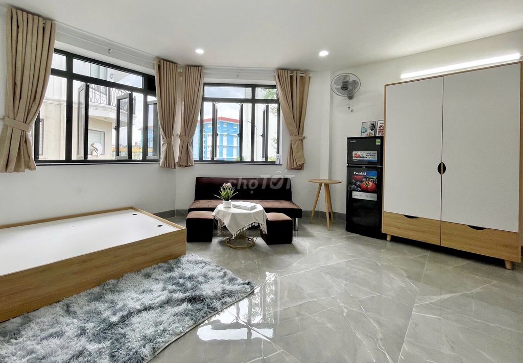 Rents Bình Tân studios free of charge. Full interior.