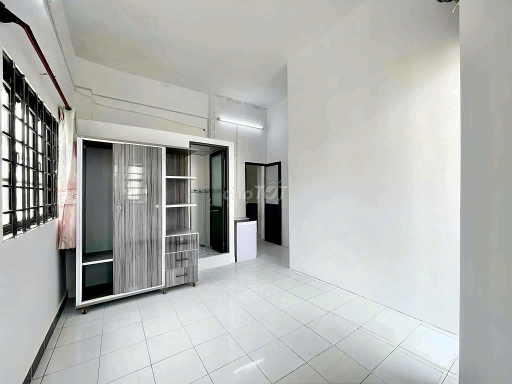 Public balcony studio - 2 sky windows - ready air conditioning - near aeon Bình Tân