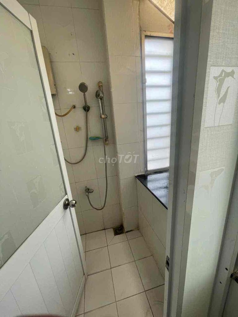 Rent Chung Cư Miếu Nổi 3 blocks out.