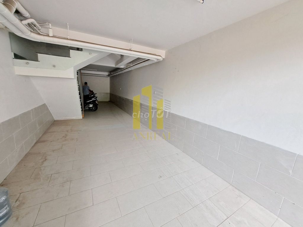 Renting a cash house for Nguyễn Hoàng 4th floor for 28 million.