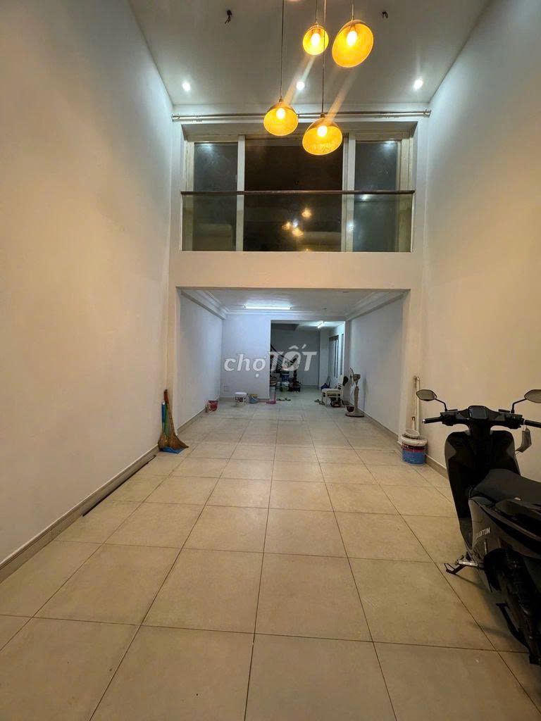 Rent 1 497 Lạc Long Quân, District 11 - 2th floor - 30 million
