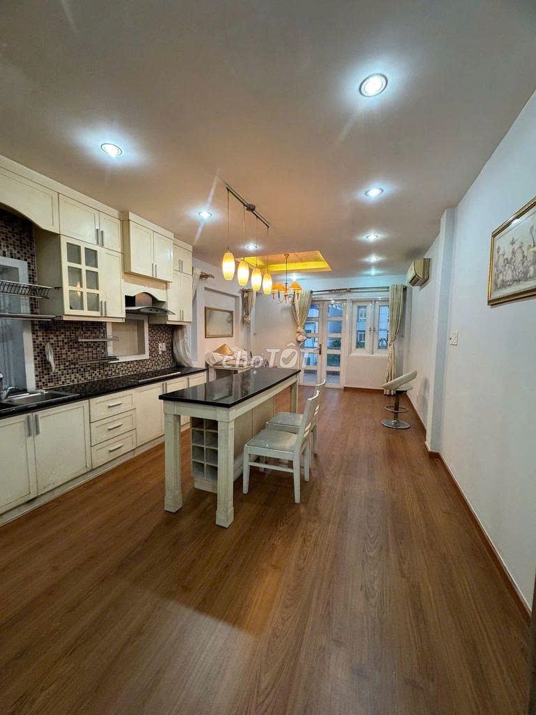 Rent 1 497 Lạc Long Quân, District 11 - 2th floor - 30 million