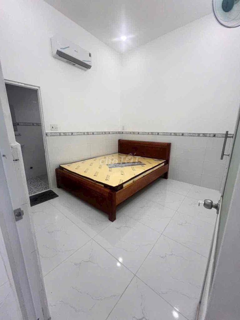 Rent a nice new Tân Sơn Nhì-5 X19-Medic - 3 bedroom 3 toilets
