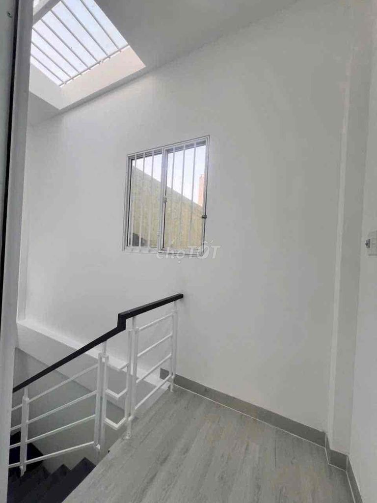 Rent a nice new Tân Sơn Nhì-5 X19-Medic - 3 bedroom 3 toilets