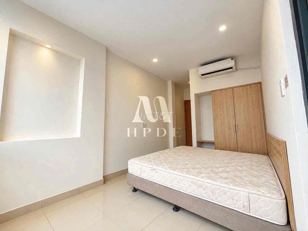 Rent student room.