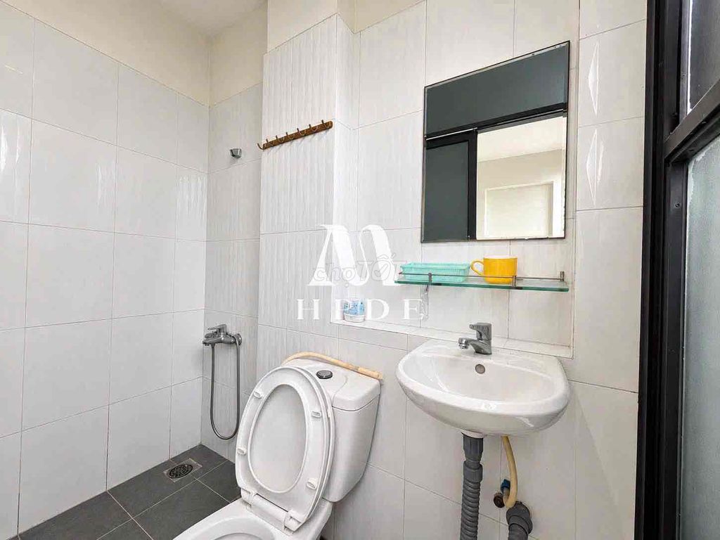 Rent student room.