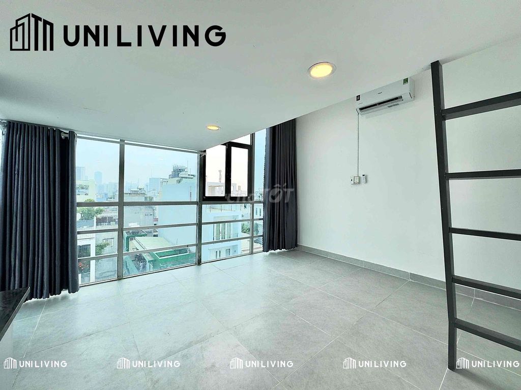 The super-wide new room has an elevator in front of Bùi Đình Tuý.
