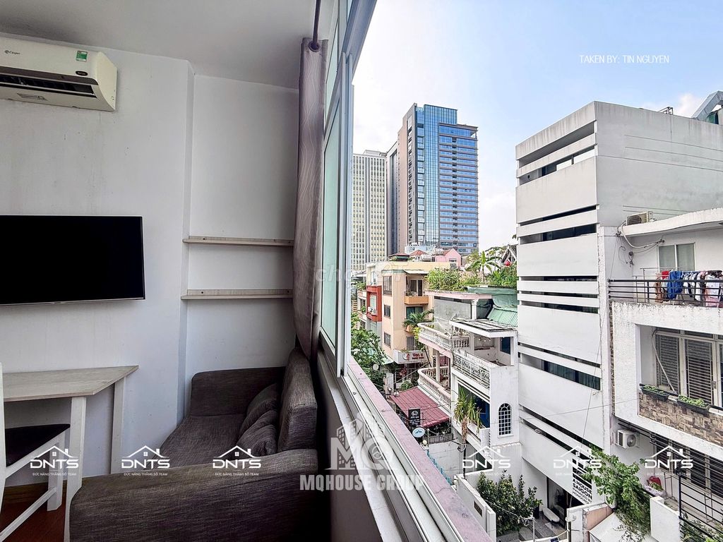 The 30m2 large window room is full of furniture near Lilongang, University of Wesh