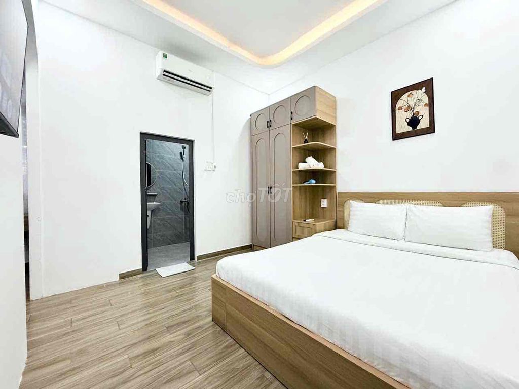 Room 1 full bedroom, balcony, private washing machine - District 10