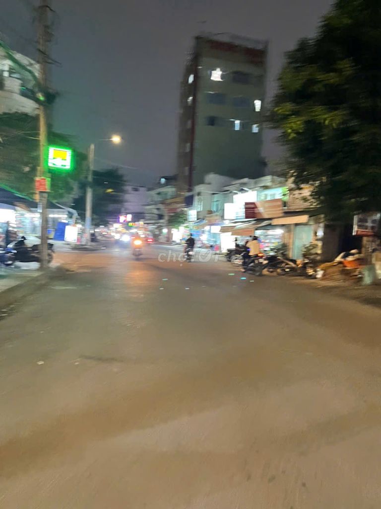 We need two blocks of Tên Lửa, 17 bedrooms, full interior.