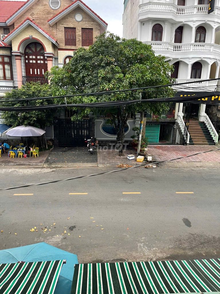We need two blocks of Tên Lửa, 17 bedrooms, full interior.