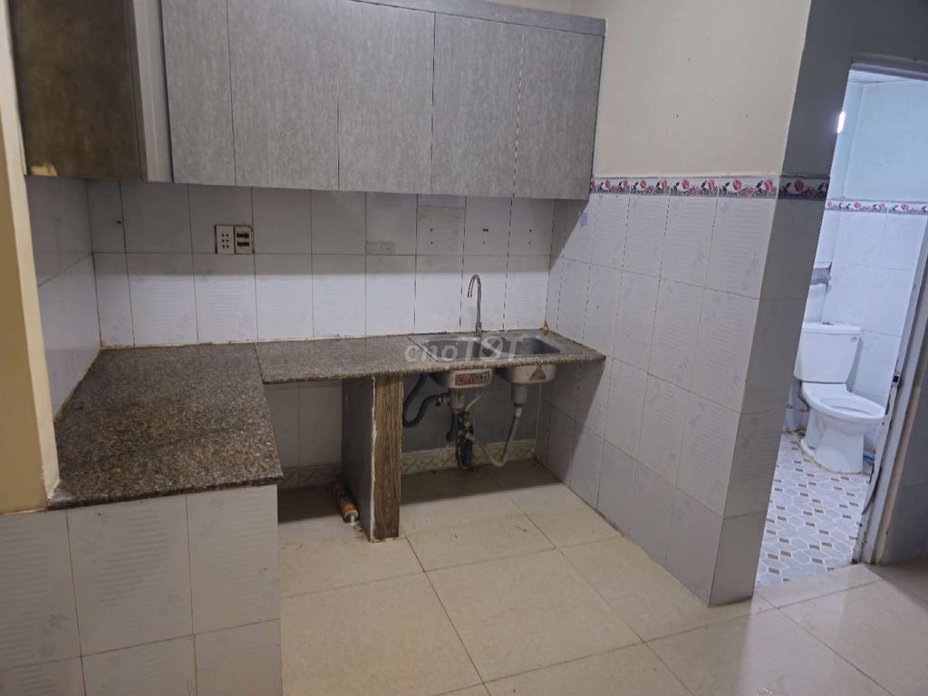 Rent a one-story apartment, three-story bedroom, Huỳnh Tấn Phát.
