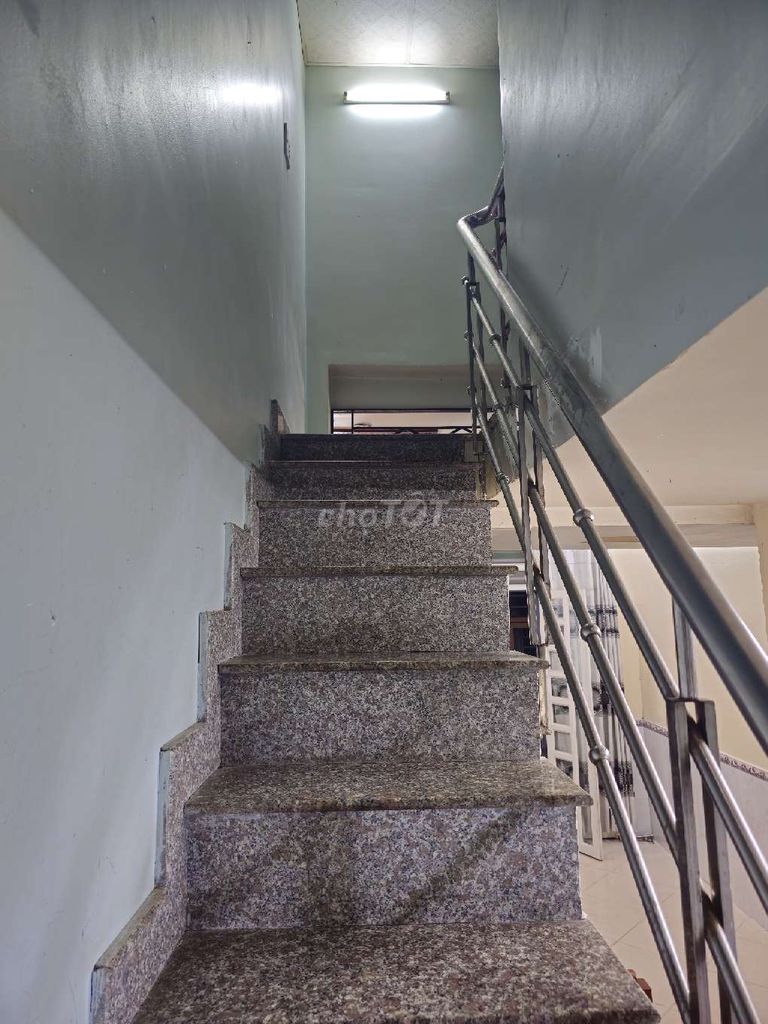 Rent a one-story apartment, three-story bedroom, Huỳnh Tấn Phát.