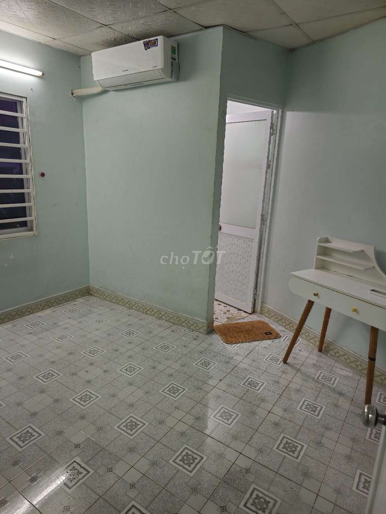 Rent a one-story apartment, three-story bedroom, Huỳnh Tấn Phát.