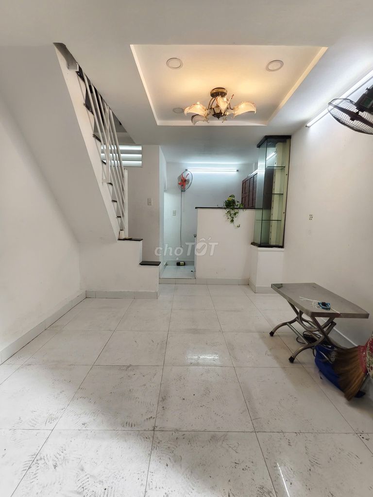 Nc Hồ Văn Huê 25 m1 3rd floor bedroom 3 toilets