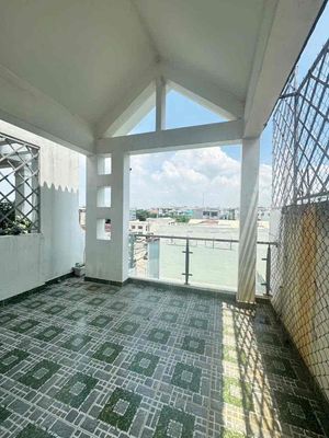 Carway Street 1 .5 bedroom 3rd floor.5 Dương Quảng Hàm 22 million toilets