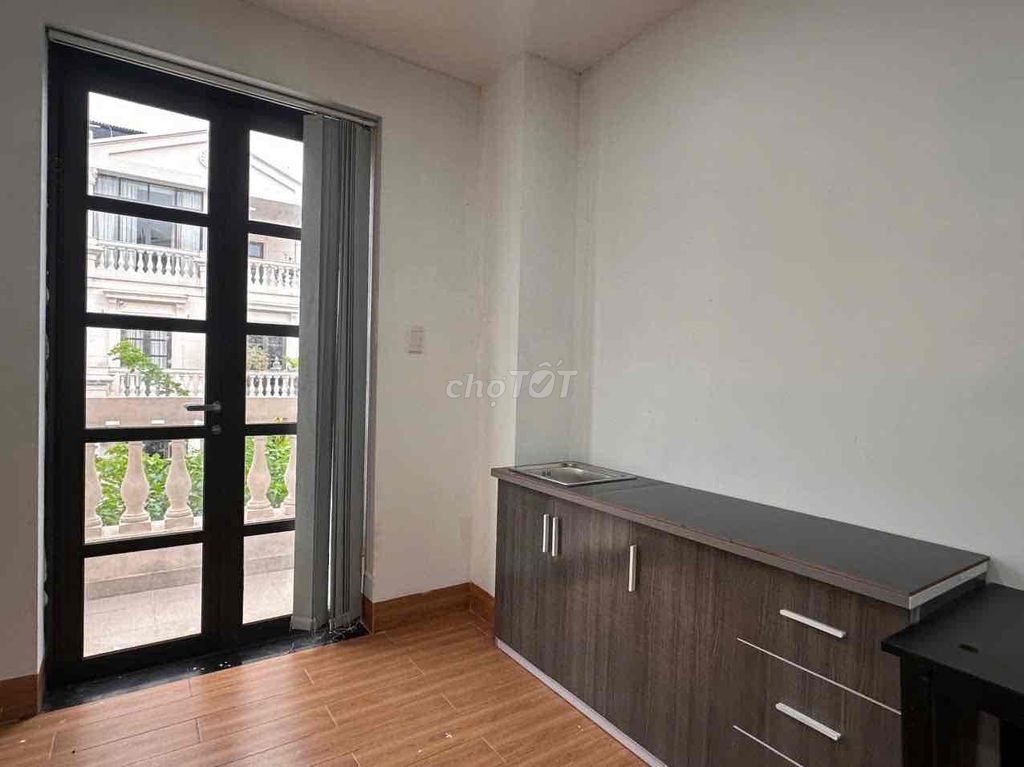 upper-level apartment