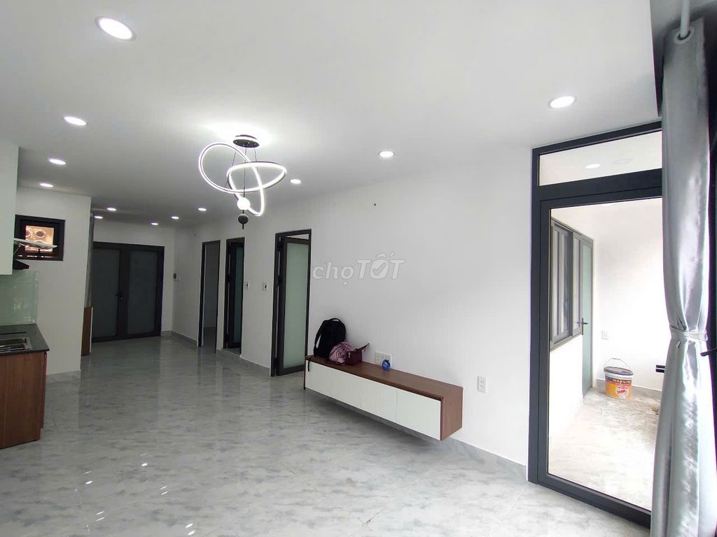 We'll rent out a 1st floor of the bedroom, 50 meters.