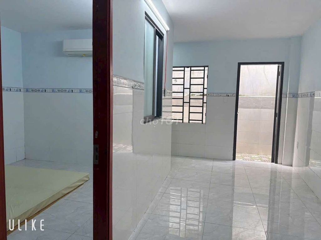 The Đỗ Xuân Hợp 100 meters, the three-way alley, the new house cleans two bedrooms.