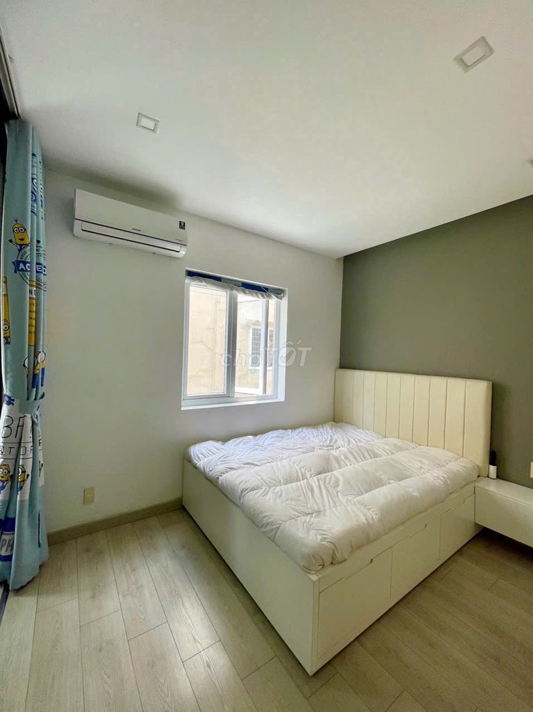 Rendez ParkRiveside rent from 15 million 3 floors near vx Interstate.