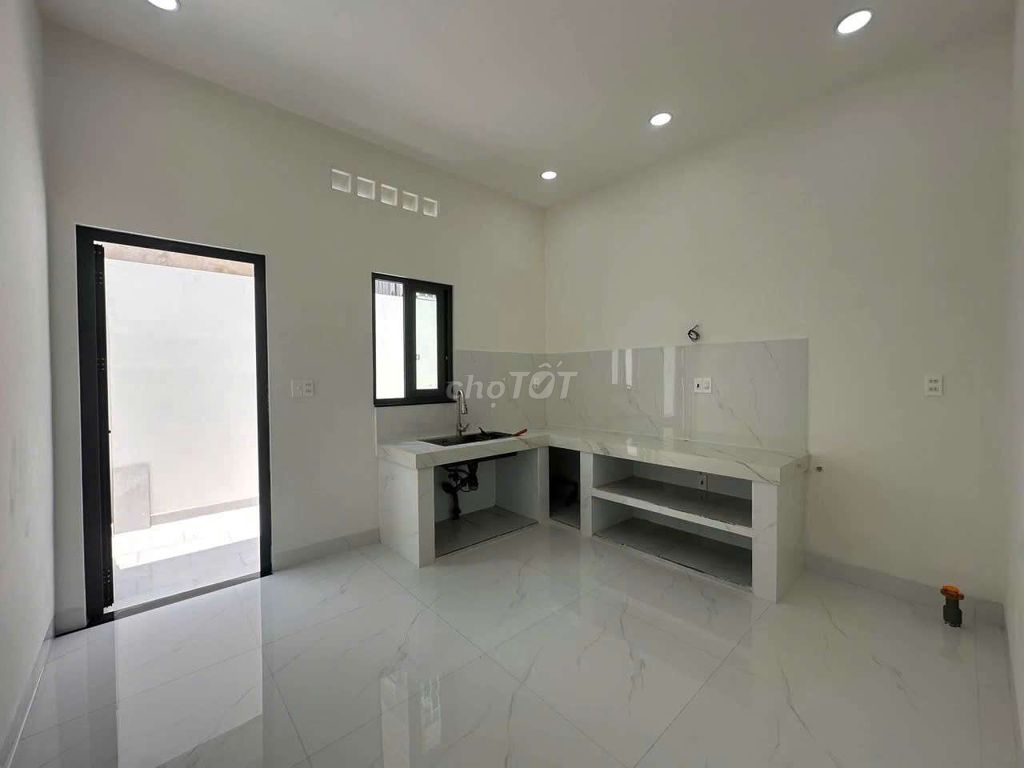 New House 4*22 1 .2 bedrooms 2 toilets