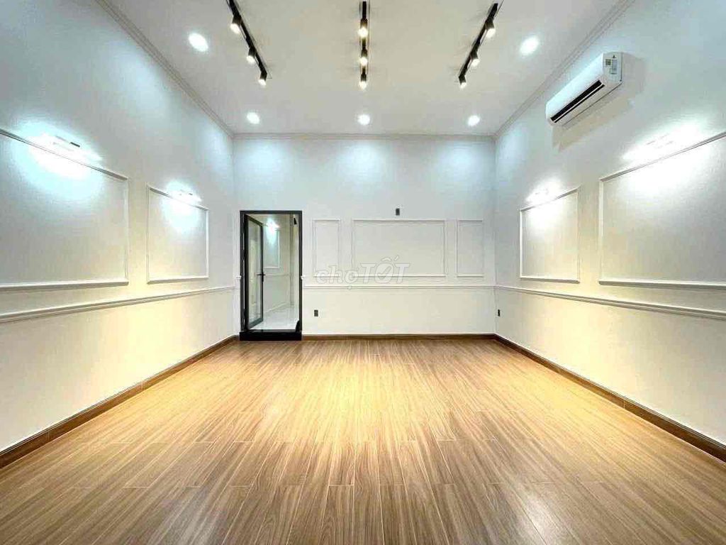 Rent your house 6 x 20 meters 2 bedrooms 1135 huỳnh Tấn Phát 1135 huỳnh Tấn Phát.