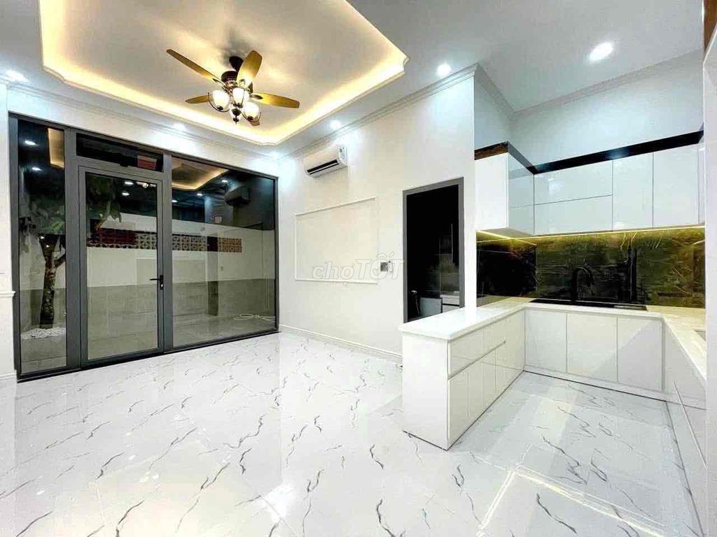 Rent your house 6 x 20 meters 2 bedrooms 1135 huỳnh Tấn Phát 1135 huỳnh Tấn Phát.