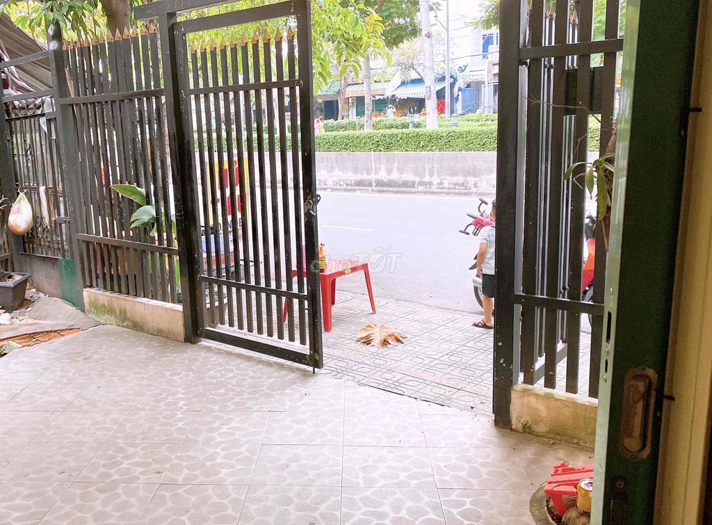 Rent a Phạm Huy Thông cash house