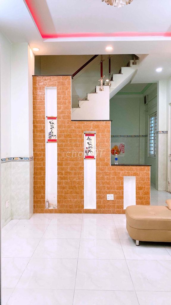 Rent a Phạm Huy Thông cash house