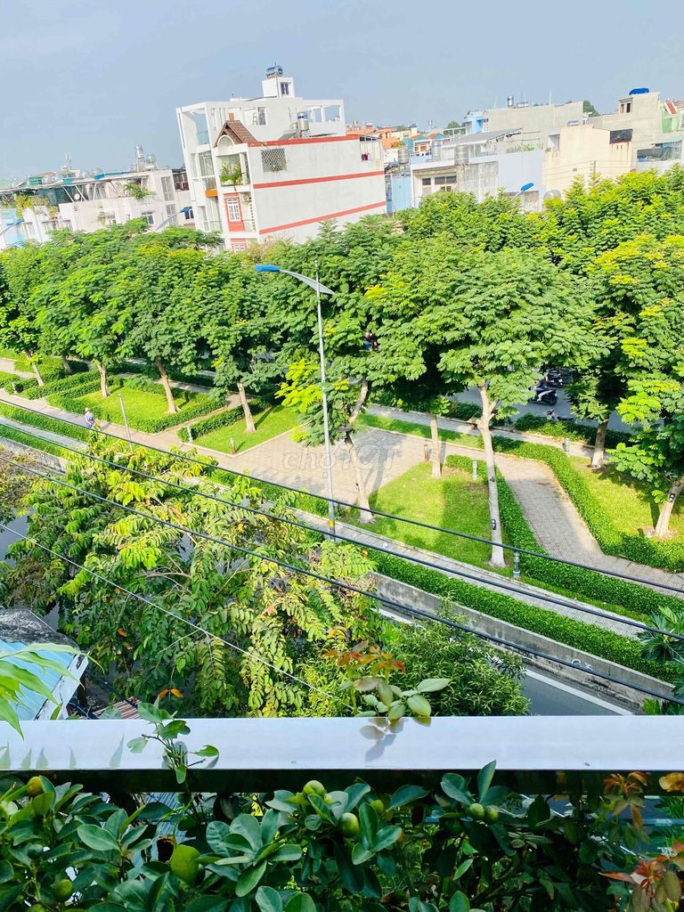Rent a Phạm Huy Thông cash house