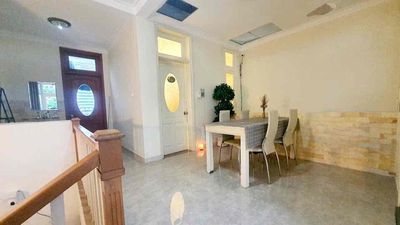 Level 7/Advanced female hostel - entire package from 2 million//6