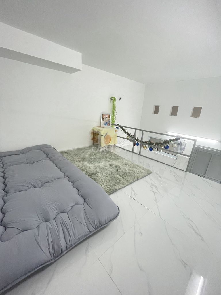 Dương Quảng Hàm beauty room