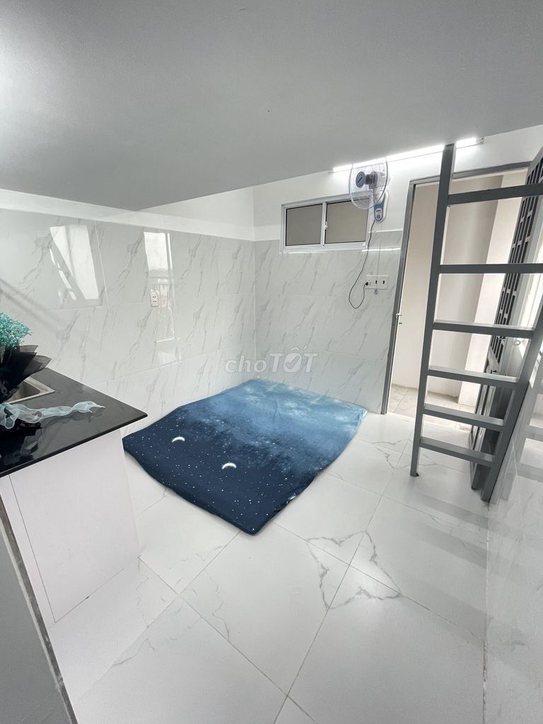 Dương Quảng Hàm beauty room