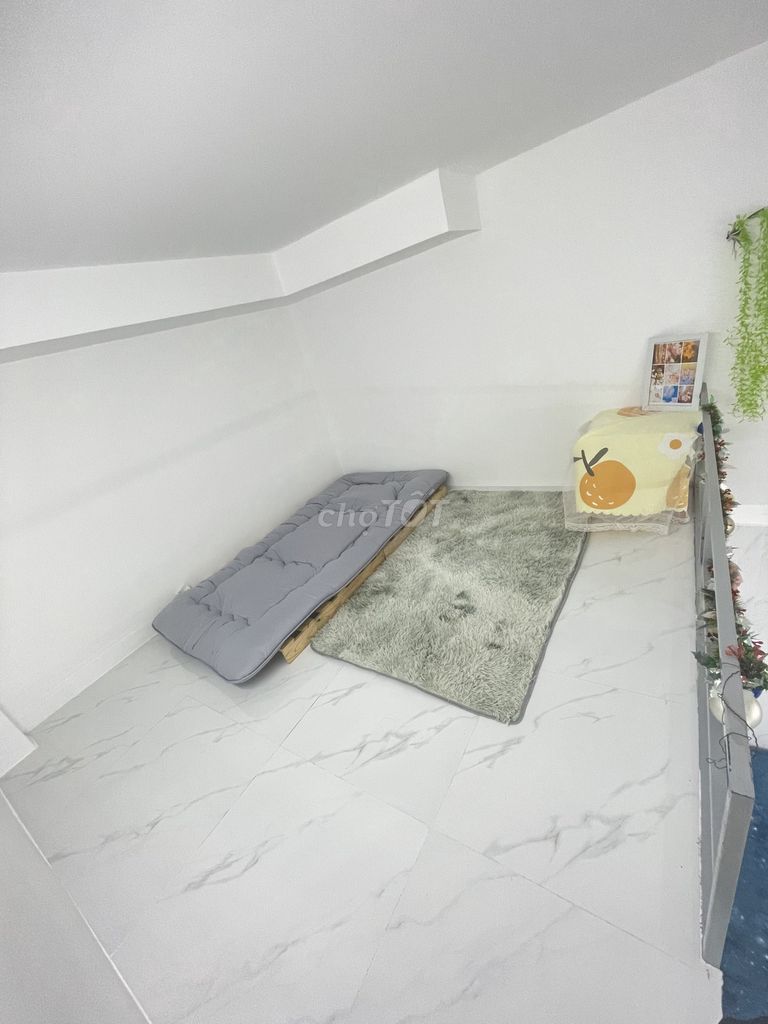 Dương Quảng Hàm beauty room