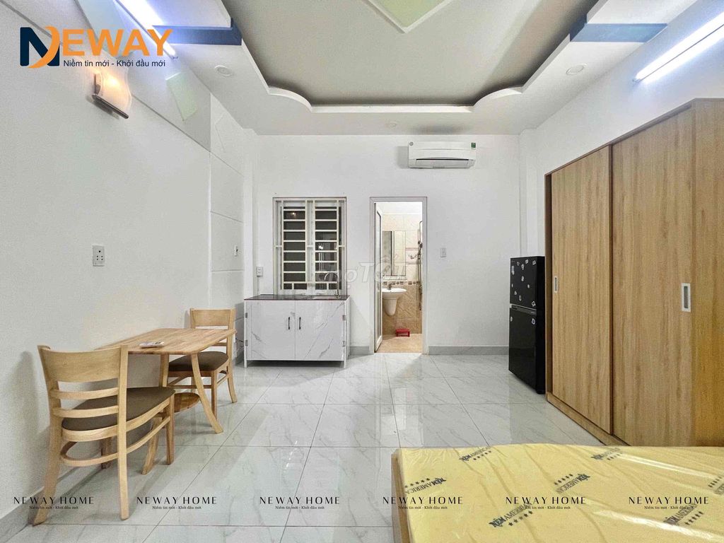 low-cost hotel room full furniture - near the heather market - flower cv village