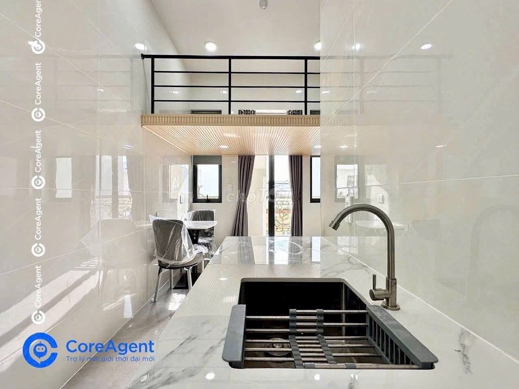 Hương Lộ 2 Bình Tân balcony hotel room - interior elevator