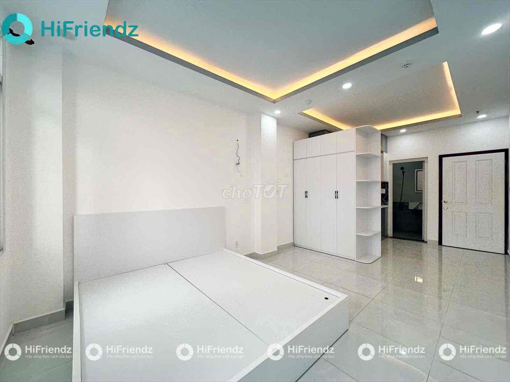 The balcony room opposite youart Phan Văn Trị 2 goes to Haah