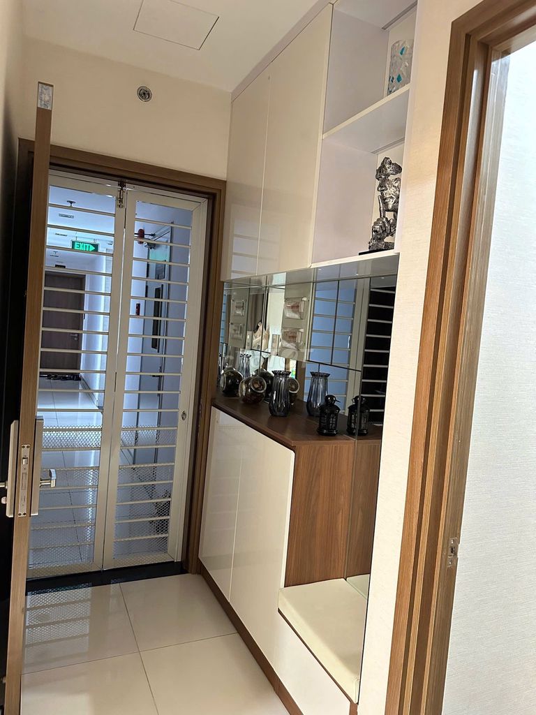 Rent two pwc 56 meters.