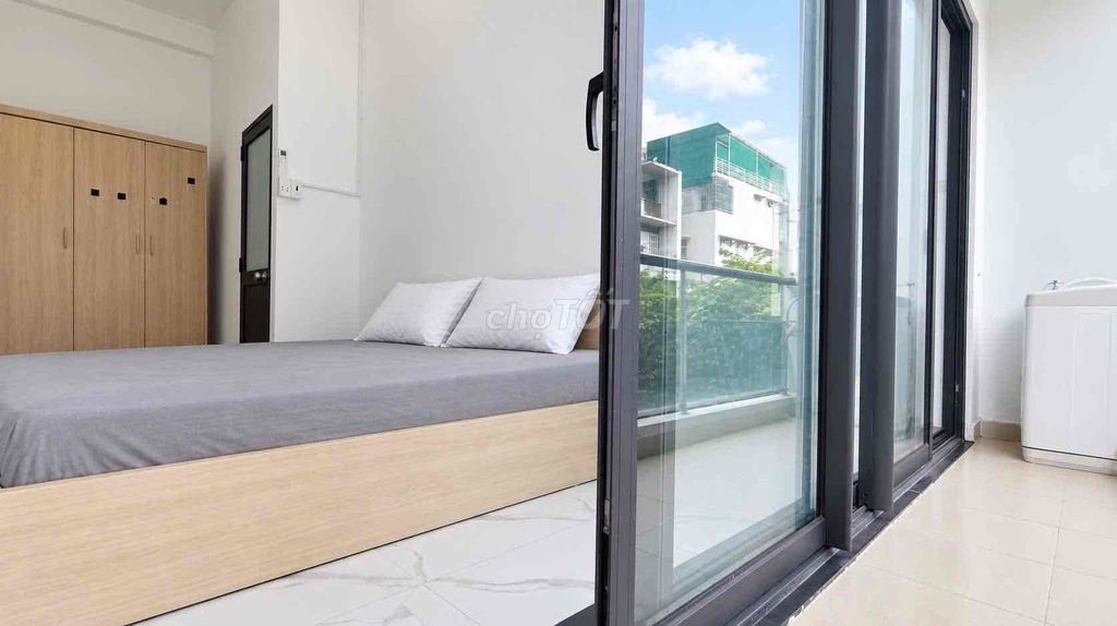 Tell Zhang 2 Balcony de la New 100% right away.