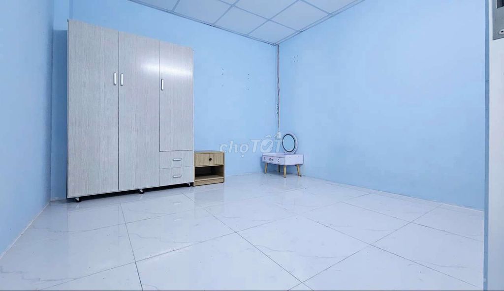 3th District Trần Quang Diệu - 3 air-cold machines + washing machines - 4 bedrooms - furniture only 10 million