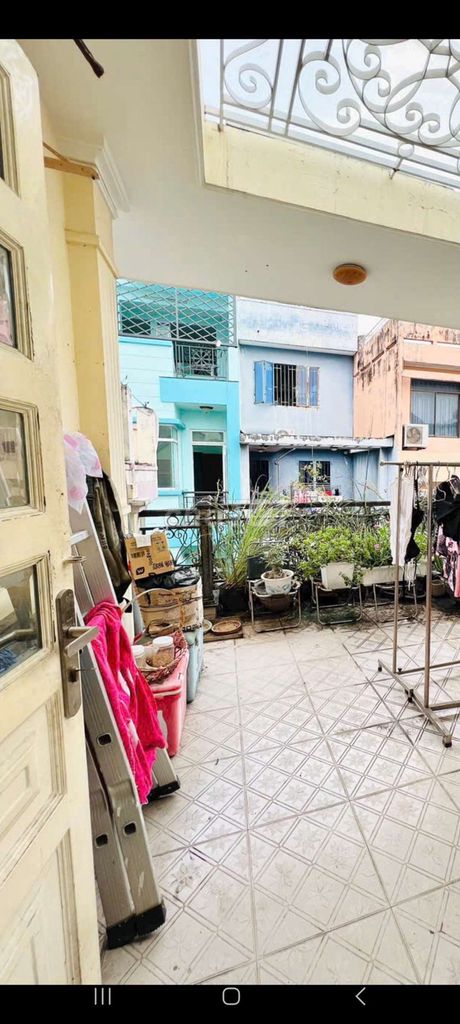 area: 4 x 18 meters, 4 mourning, 4 minutes 3 toilets 1 Sơn Hưng - price: 170,000 million.